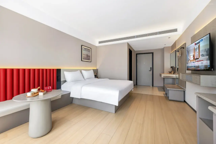 热门小城酒店预订量翻倍 高星酒店性价比凸显